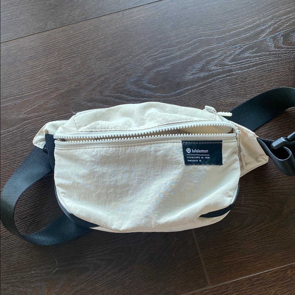 lululemon athletica White Belt Bag